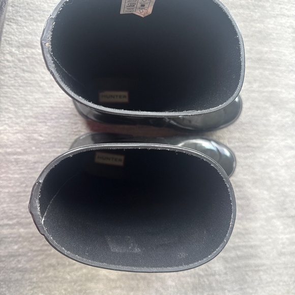 Women’s Hunter Original Short Gloss Rainboot - Black - Picture 4 of 6